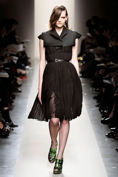 Look 28